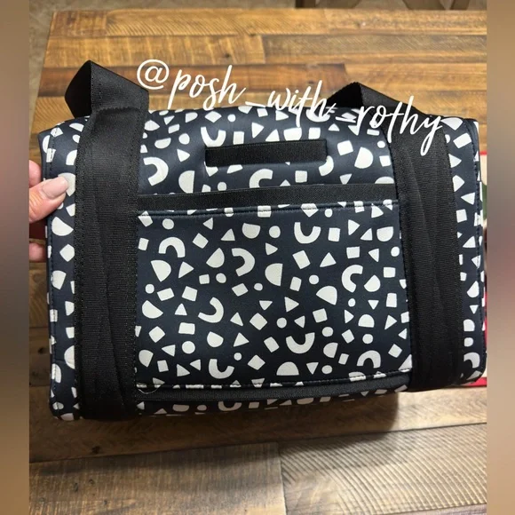 Dagne Dover Landon Medium Neoprene Carryall Bag